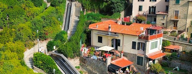 Ok al progetto per la copertura delle scale mobili. Lavori al via da gennaio