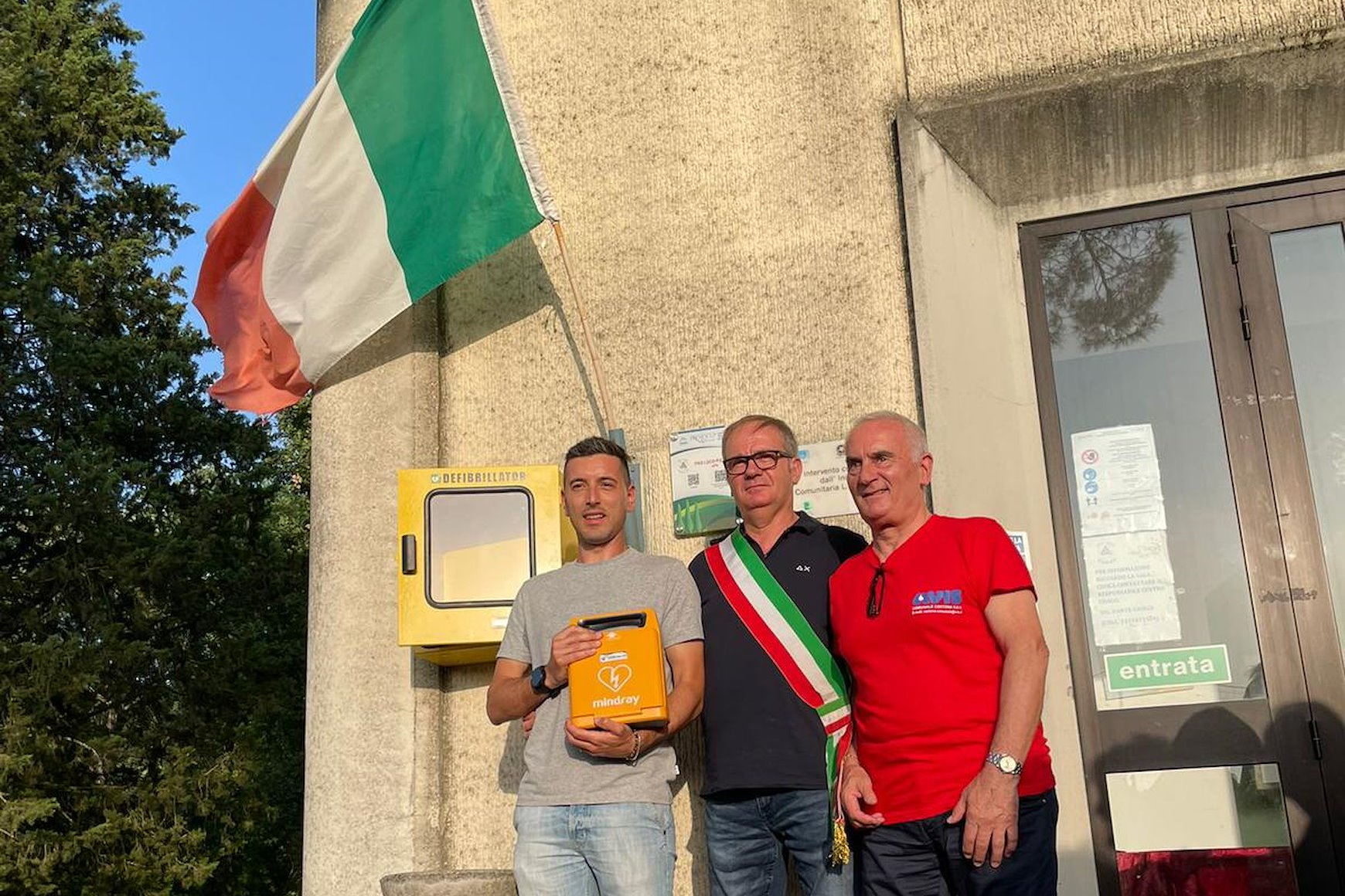 Un nuovo defibrillatore a Pietraia. La donazione di Avis per la comunità locale
