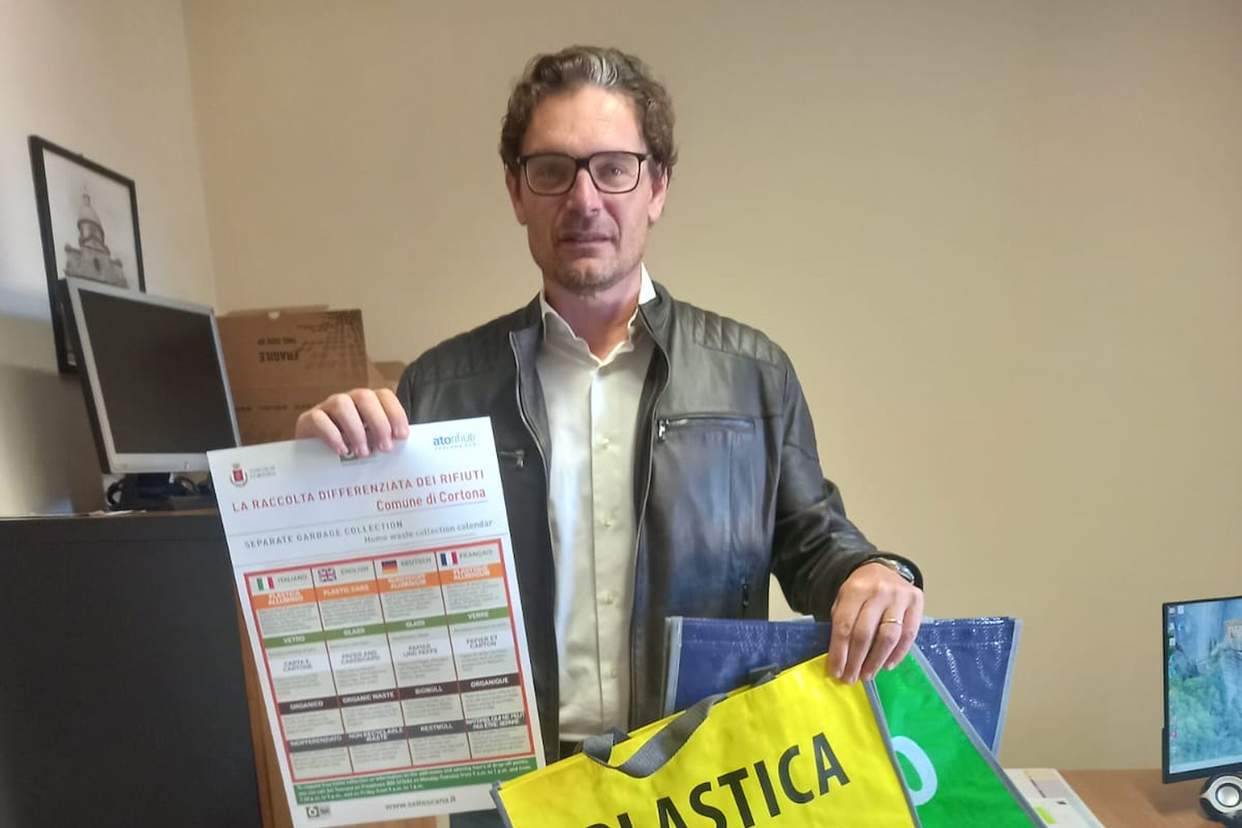 Ecco gli shopper per la raccolta dei rifiuti delle strutture ricettive del centro storico
