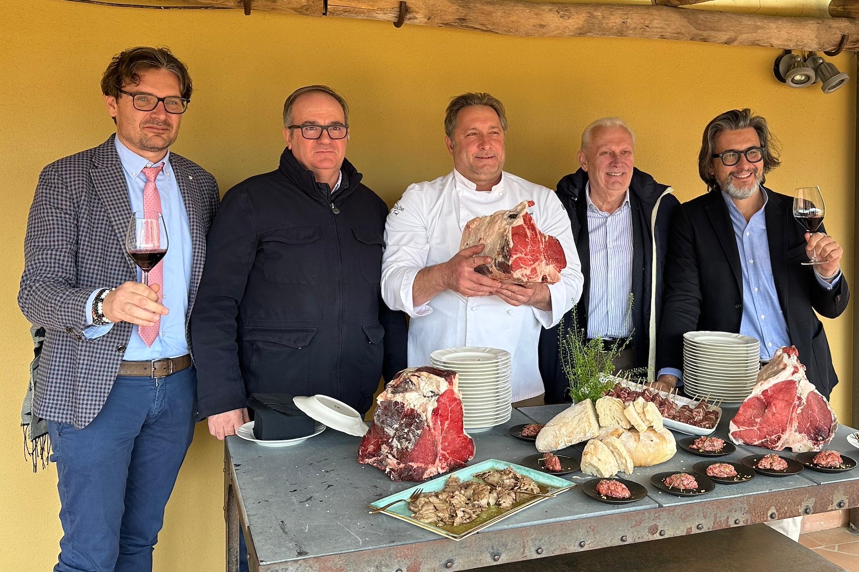 Cortona, l’edizione 2025 di Chianina & Syrah. Torna il festival del buon vivere