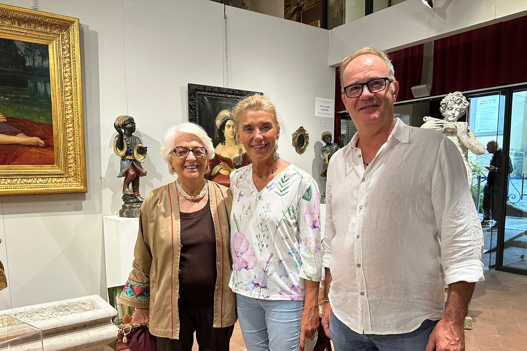 Elisabetta Belloni in visita a Cortonantiquaria
