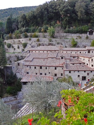 I lavori di riqualificazione del piazzale dell’Eremo de Le Celle