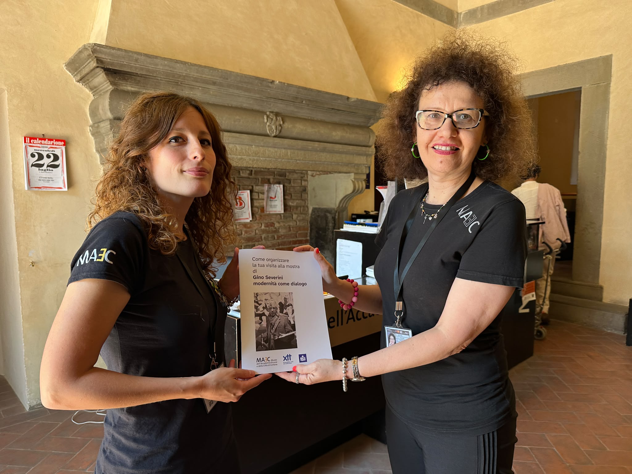 Le addette ai servizi museali del Maec (da sx Giulia Carresi e Serena Poggini)